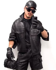 Instagram post by @imngo