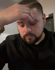 Instagram post by @jayzamano