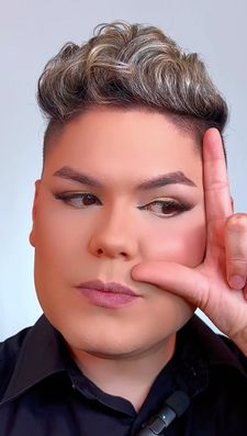 Instagram post by @marcialmakeup