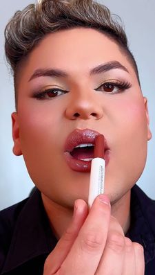 Instagram post by @marcialmakeup