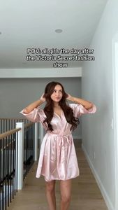 Instagram post by @juliaaraleigh