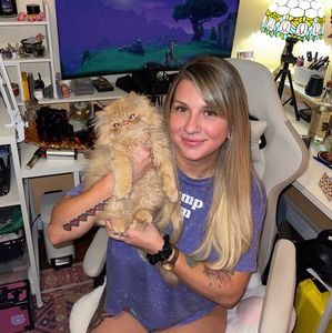 Instagram post by @kittyautumn