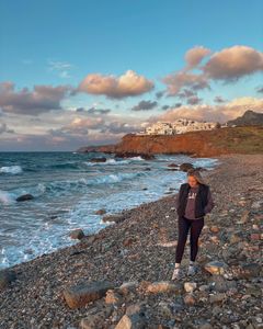 Instagram post by @lilydlhosh