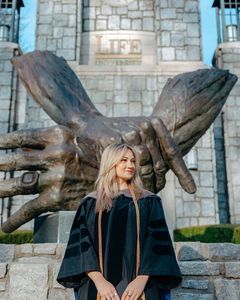 Instagram post by @lilydlhosh