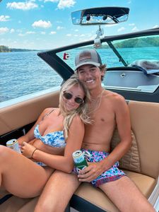 Instagram post by @lilydlhosh