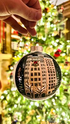 Instagram post by @happilyeveretter