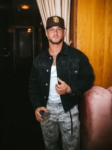 Instagram post by @_josh.goldy_