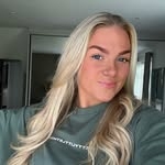 @halle.hilton Instagram Profile