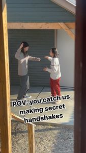 Instagram post by @alilshow