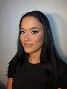 Instagram post by @makeupbyretro