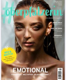 Instagram post by @laurasxe