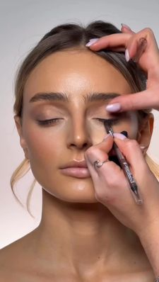 Instagram post by @laurasxe