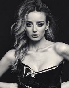 Instagram post by @laurasxe