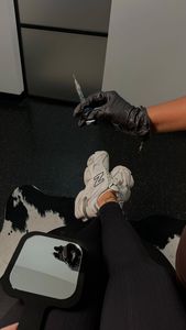 Instagram post by @carlyycamilla