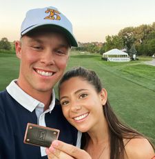 Instagram post by @lizelmassian