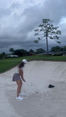 Instagram post by @lizelmassian