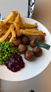 Instagram post by @veganzinga