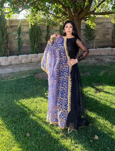 Instagram post by @theofficialmaryamkhan