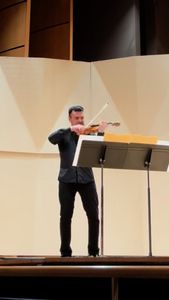 Instagram post by @carmeloviolin