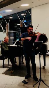 Instagram post by @carmeloviolin