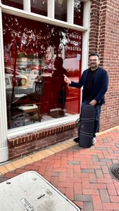 Instagram post by @carmeloviolin