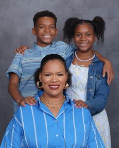 Instagram post by @themomlatrice