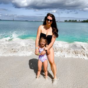 Instagram post by @lifeasdaniellenicole