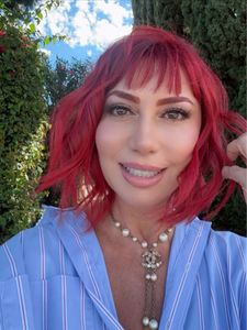 Instagram post by @lilygaladzhyan