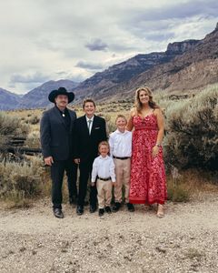 Instagram post by @heyitsbret