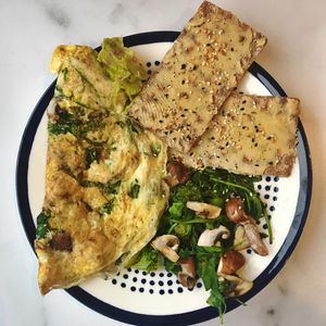 Instagram post by @almondsandoats