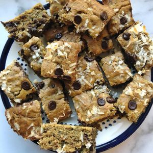 Instagram post by @almondsandoats