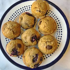 Instagram post by @almondsandoats