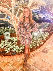 Instagram post by @lorimiggins