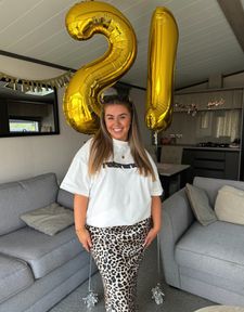 Instagram post by @gracegonsalez