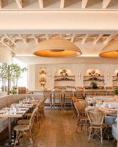 Instagram post by @bee.the.love