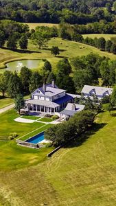 Instagram post by @gavrenn