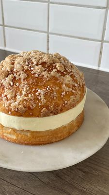 Instagram post by @abipastry