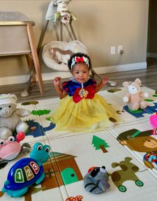 Instagram post by @_juanitalouis