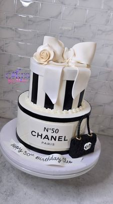 Instagram post by @cakesbychoice