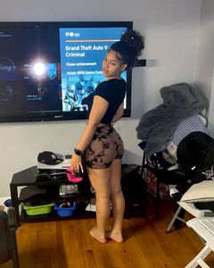 Instagram post by @itslealondon