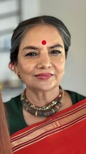 Instagram post by @makeupasalbypratixa