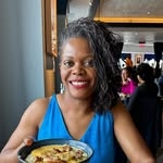 @flos_favorites Instagram Profile