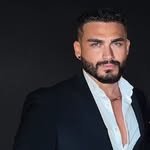 @eliaraadelia Instagram Profile