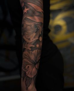 Instagram post by @carlyisart