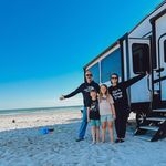 @usandthemutts Instagram Profile