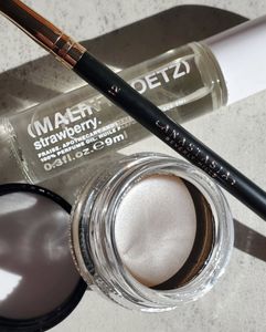 Instagram post by @dewy_dweeb