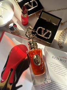 Instagram post by @my_vanity_treasures