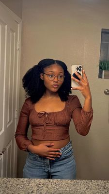 Instagram post by @4c.elleniorrrr