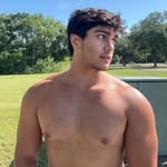 @itsisaacsharon Instagram Profile