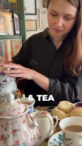 Instagram post by @tateaanar